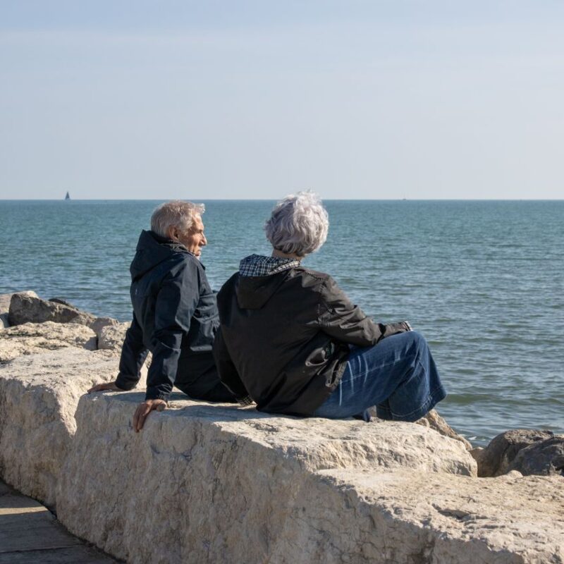 Who to Contact When a Friend Passes Away
