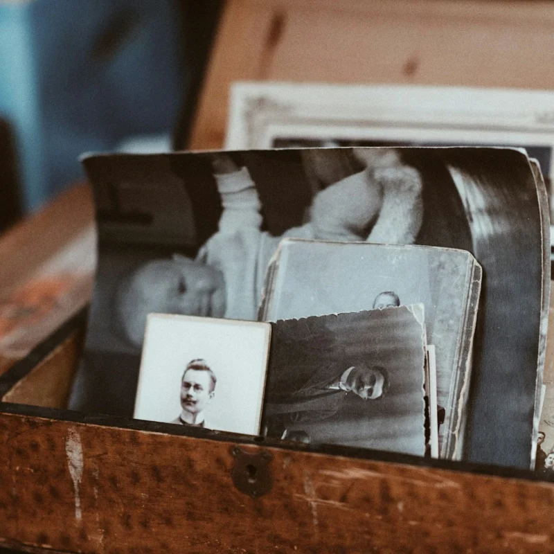 Who Owns Your Photographs After You Die?